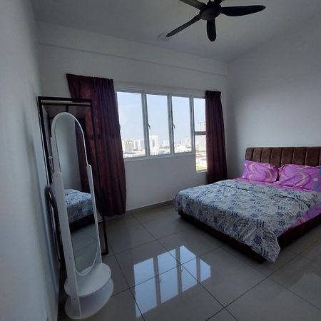 Amber Cove Apartment Malacca Luaran gambar